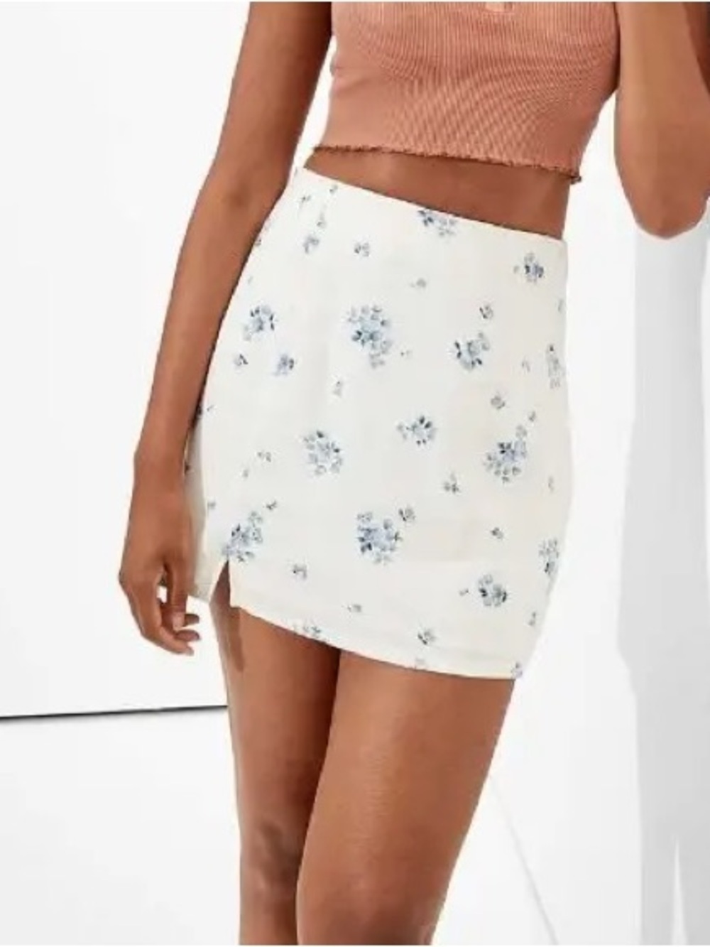 American Eagle Linen Skirt White and Blue Floral